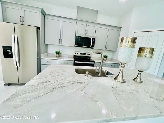 401 Homestead Avenue NE, Palm Bay, FL 32907