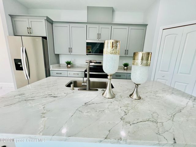 401 Homestead Avenue NE, Palm Bay, FL 32907