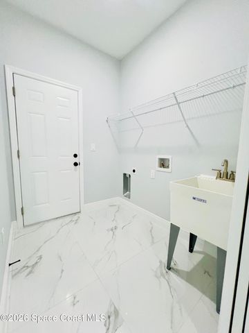401 Homestead Avenue NE, Palm Bay, FL 32907
