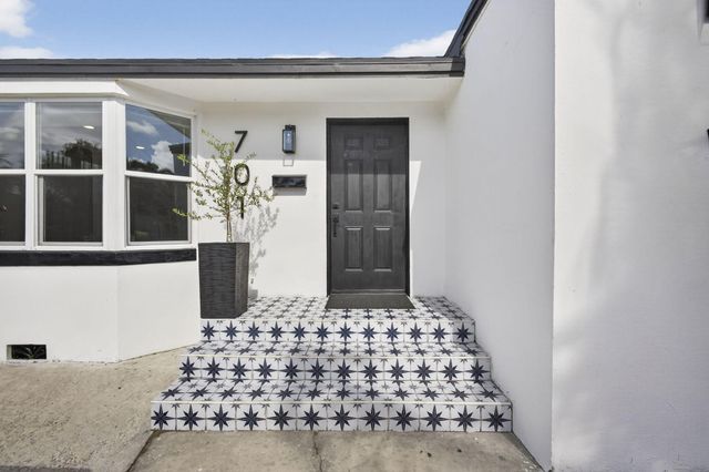 701 37th Street, West Palm Beach, FL 33407