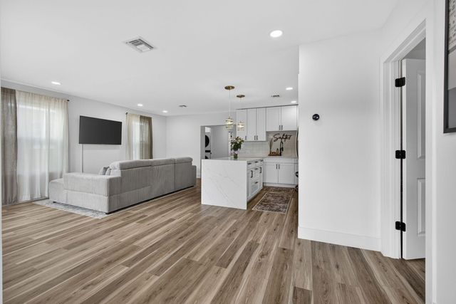 701 37th Street, West Palm Beach, FL 33407