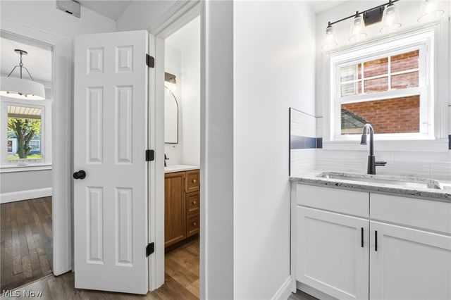 1912 Janette Avenue, Cleveland Heights, OH 44118