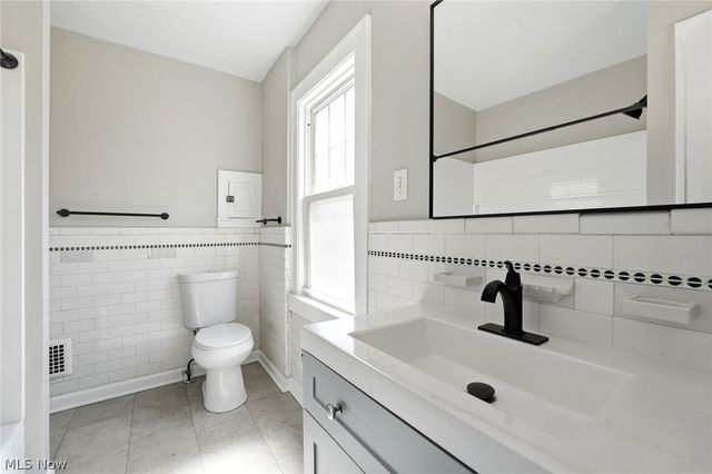 1912 Janette Avenue, Cleveland Heights, OH 44118