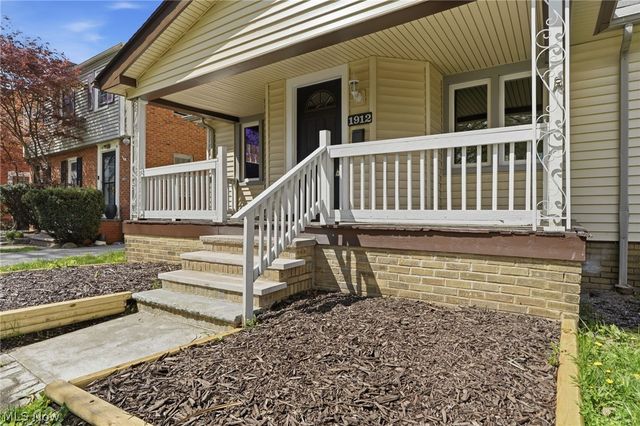 1912 Janette Avenue, Cleveland Heights, OH 44118