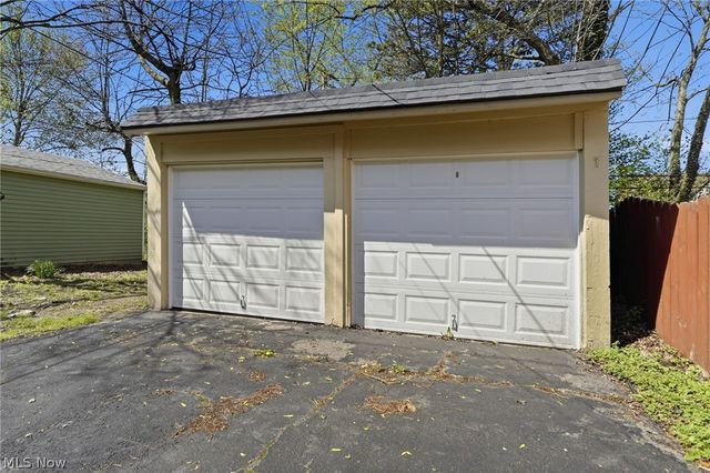 1912 Janette Avenue, Cleveland Heights, OH 44118