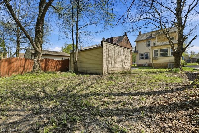 1912 Janette Avenue, Cleveland Heights, OH 44118