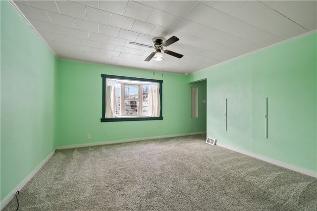 4801 Eliza St, West Mifflin, PA 15122