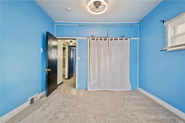 4801 Eliza St, West Mifflin, PA 15122