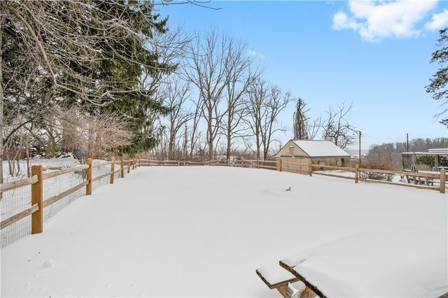 4801 Eliza St, West Mifflin, PA 15122