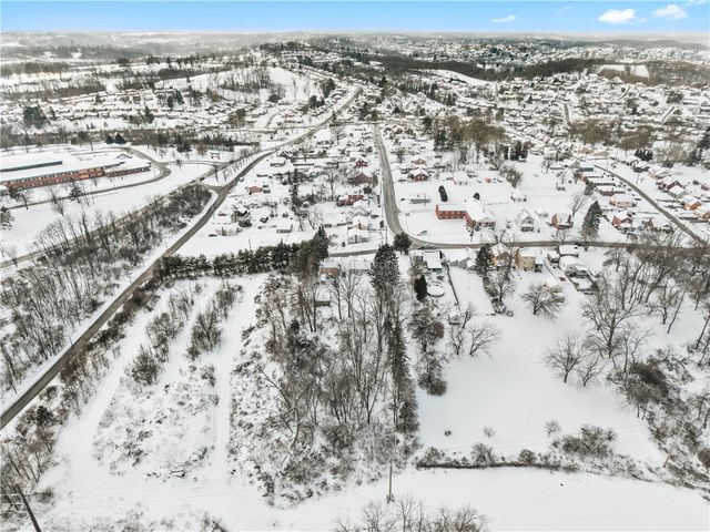 4801 Eliza St, West Mifflin, PA 15122