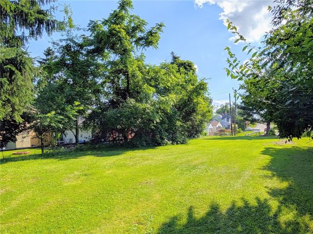 4801 Eliza St, West Mifflin, PA 15122