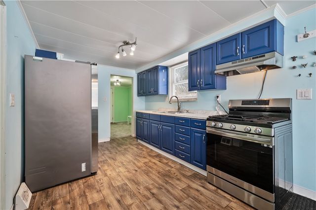 4801 Eliza St, West Mifflin, PA 15122