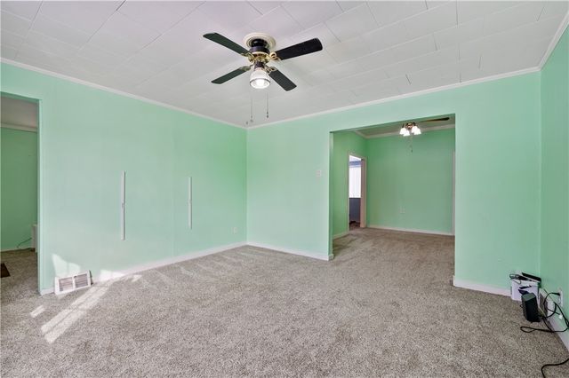 4801 Eliza St, West Mifflin, PA 15122