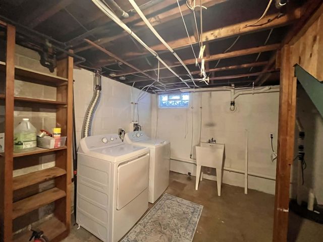 1683 Shorewood Drive, Norton Shores, MI 49441