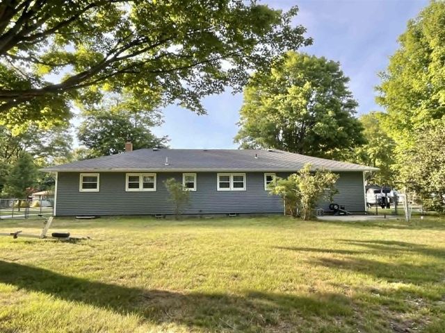 1683 Shorewood Drive, Norton Shores, MI 49441
