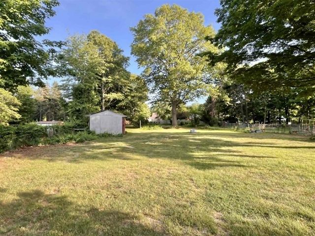 1683 Shorewood Drive, Norton Shores, MI 49441