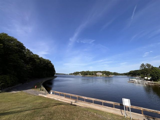 1683 Shorewood Drive, Norton Shores, MI 49441
