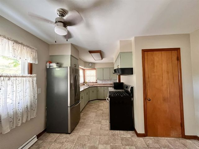 1683 Shorewood Drive, Norton Shores, MI 49441