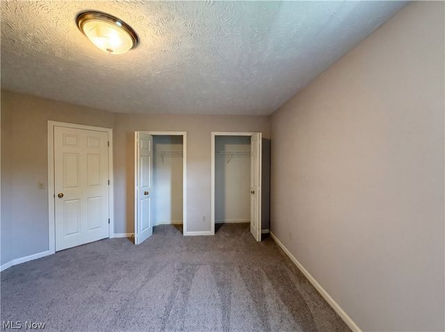 8757 Roberts Court, Olmsted Falls, OH 44138