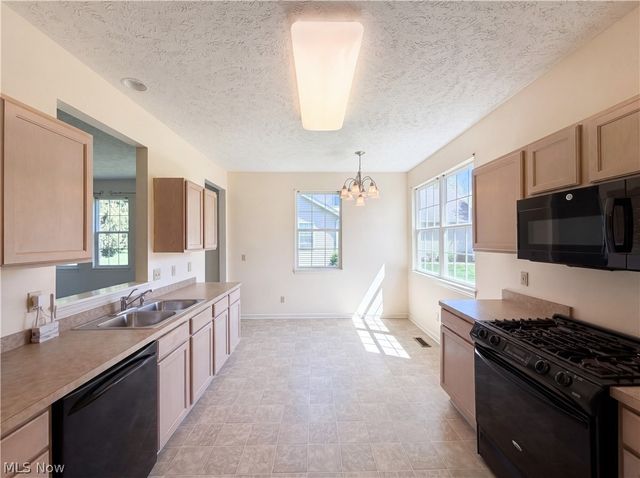8757 Roberts Court, Olmsted Falls, OH 44138