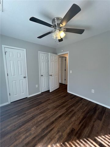 5707 W Michael Cole Lane, Fayetteville, AR 72704