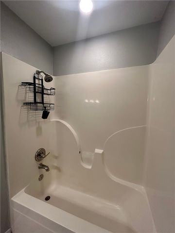 5707 W Michael Cole Lane, Fayetteville, AR 72704