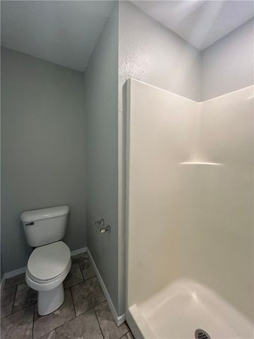 5707 W Michael Cole Lane, Fayetteville, AR 72704