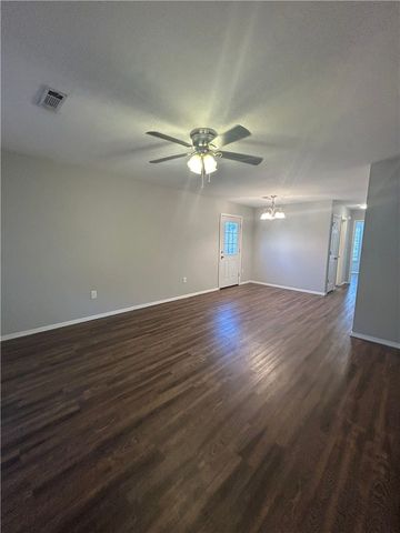 5707 W Michael Cole Lane, Fayetteville, AR 72704