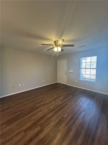 5707 W Michael Cole Lane, Fayetteville, AR 72704