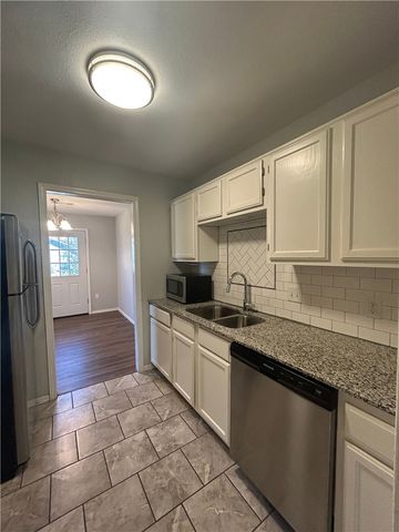 5707 W Michael Cole Lane, Fayetteville, AR 72704