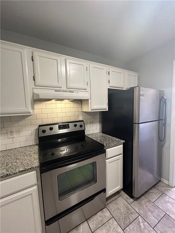 5707 W Michael Cole Lane, Fayetteville, AR 72704