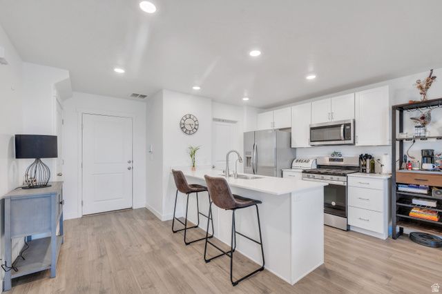 388 N REGATTA LN, Saratoga Springs, UT 84045