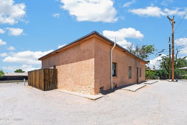 838 N Manzanita Street, Las Cruces, NM 88001