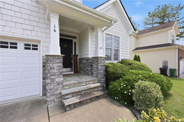 16 Cottswold Lane, Spring Lake, NC 28390