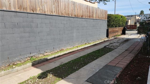 913 S Truro Avenue, Inglewood, CA 90301