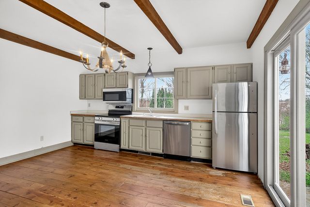 127 W RIVER Street, Rockton, IL 61072