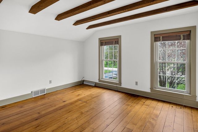 127 W RIVER Street, Rockton, IL 61072