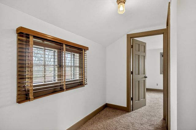 127 W RIVER Street, Rockton, IL 61072