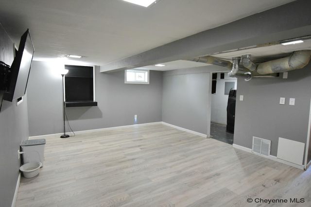 233 HYNDS AVE, Cheyenne, WY 82007
