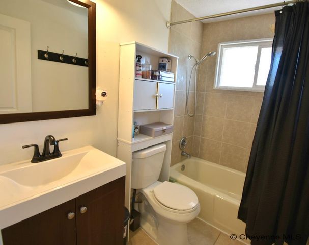 233 HYNDS AVE, Cheyenne, WY 82007