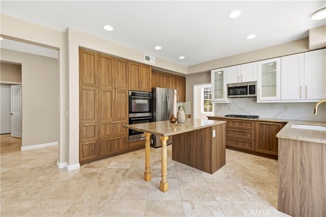 26085 Salinger, Stevenson Ranch, CA 91381
