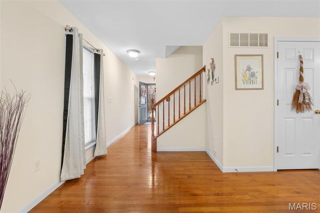 6813 Hampshire Court, Maryville, IL 62062