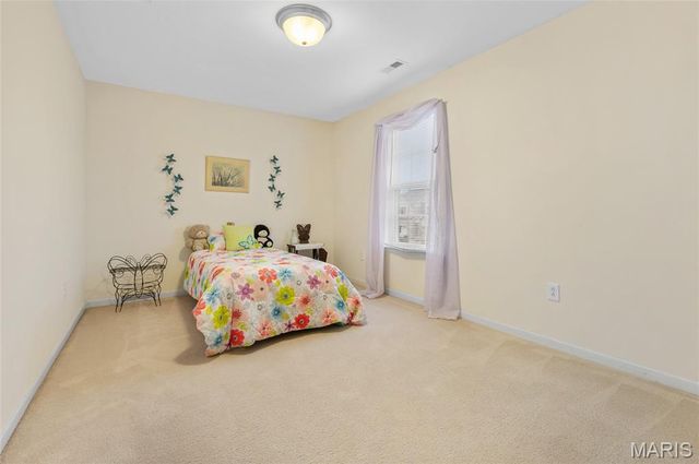 6813 Hampshire Court, Maryville, IL 62062