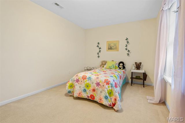 6813 Hampshire Court, Maryville, IL 62062