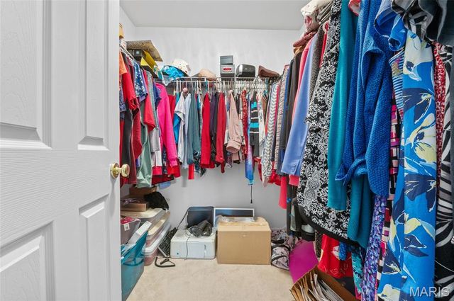 6813 Hampshire Court, Maryville, IL 62062