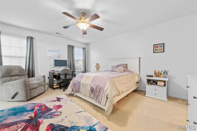 6813 Hampshire Court, Maryville, IL 62062