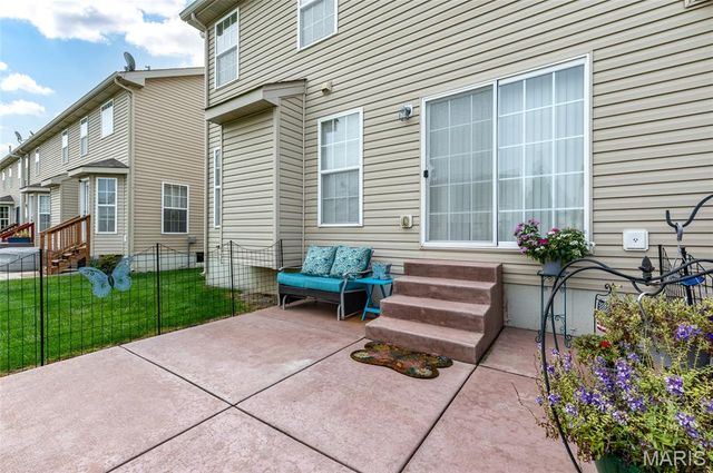 6813 Hampshire Court, Maryville, IL 62062