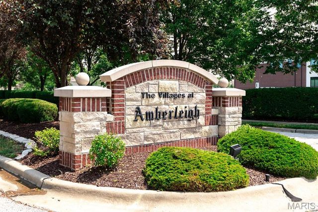 6813 Hampshire Court, Maryville, IL 62062