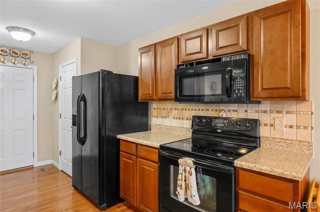 6813 Hampshire Court, Maryville, IL 62062