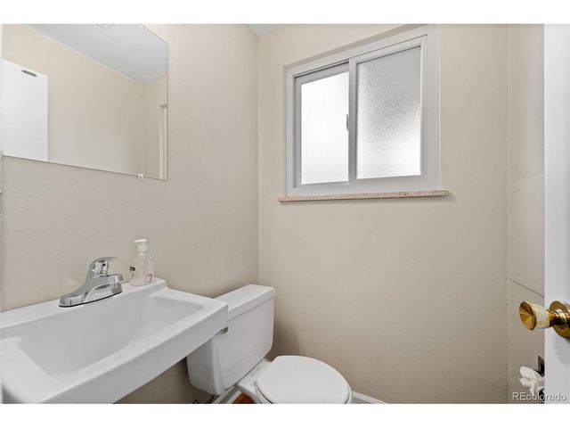2985 S Eaton St, Denver, CO 80227